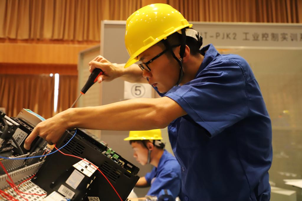 电气自动化技术专业实践现场